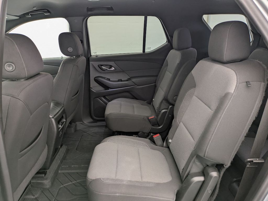 Thumbnail: 2023 Chevrolet Traverse - 28