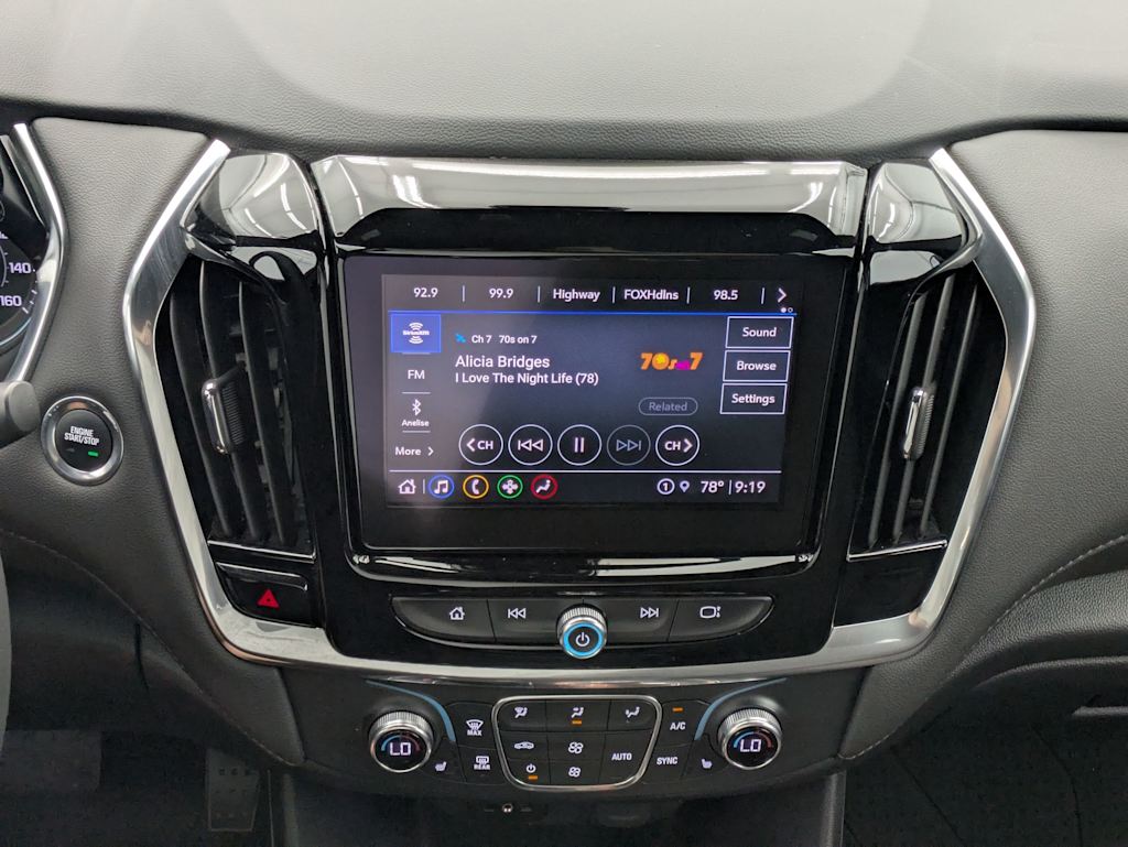 Thumbnail: 2023 Chevrolet Traverse - 15