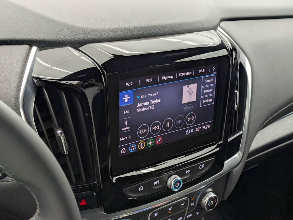 Thumbnail: 2023 Chevrolet Traverse - 35