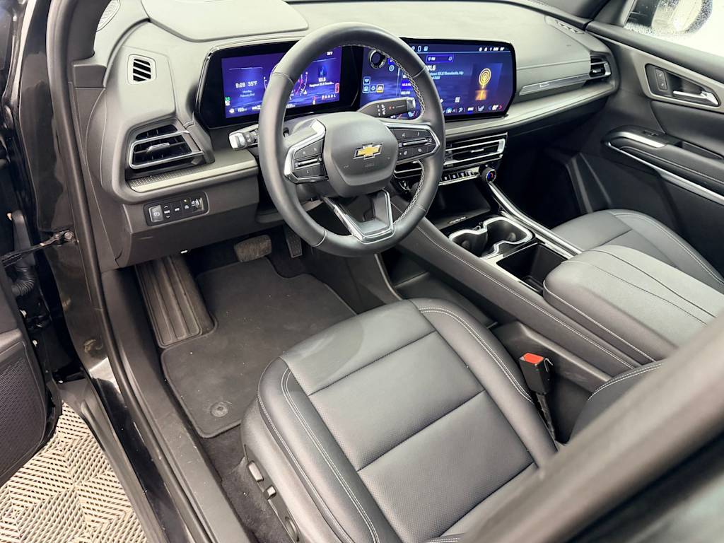 Thumbnail: 2025 Chevrolet Traverse - 2