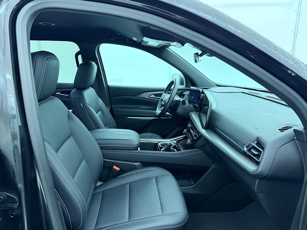 Thumbnail: 2025 Chevrolet Traverse - 12