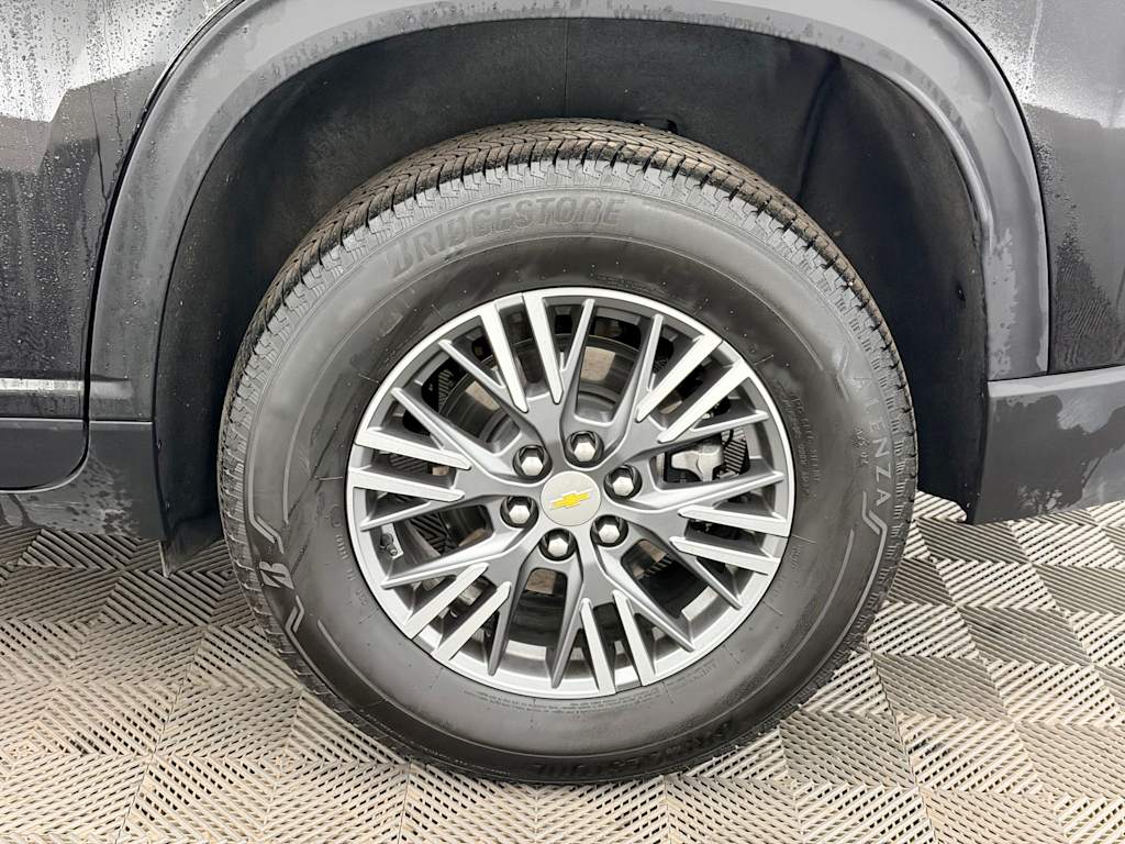 Thumbnail: 2025 Chevrolet Traverse - 8