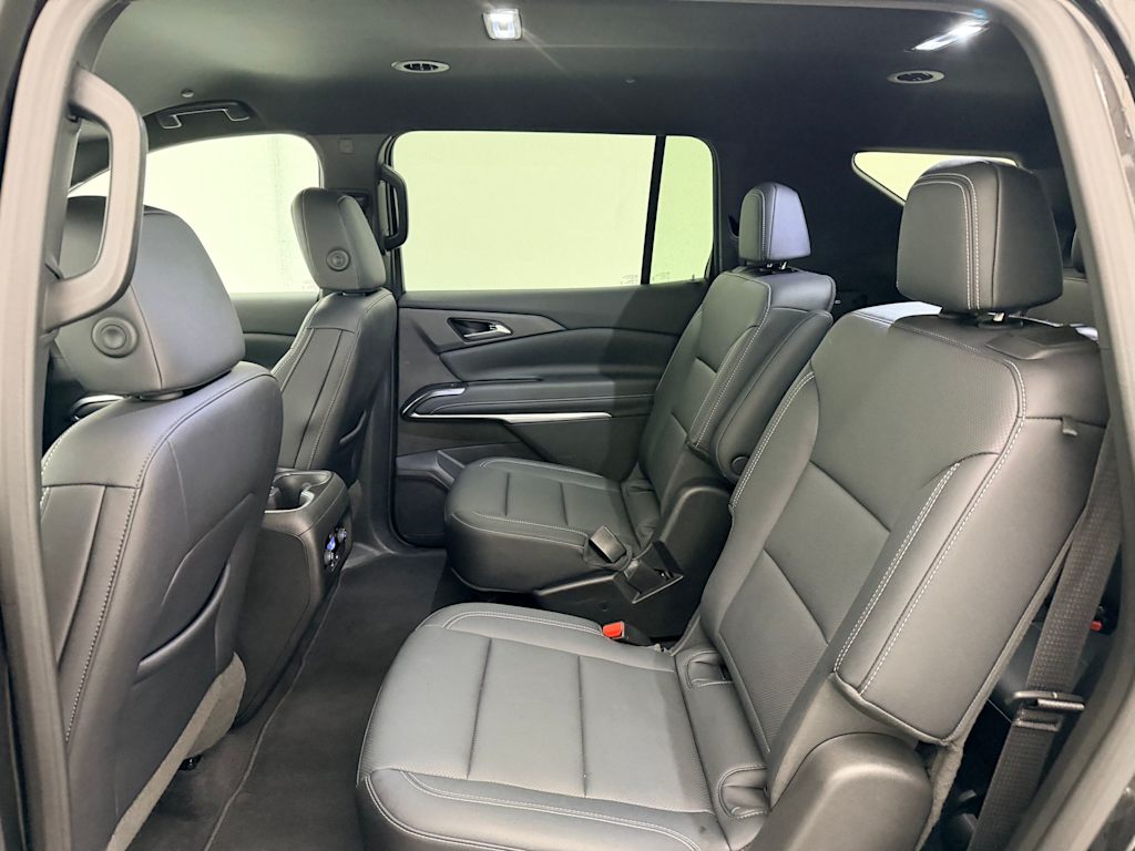 Thumbnail: 2025 Chevrolet Traverse - 26