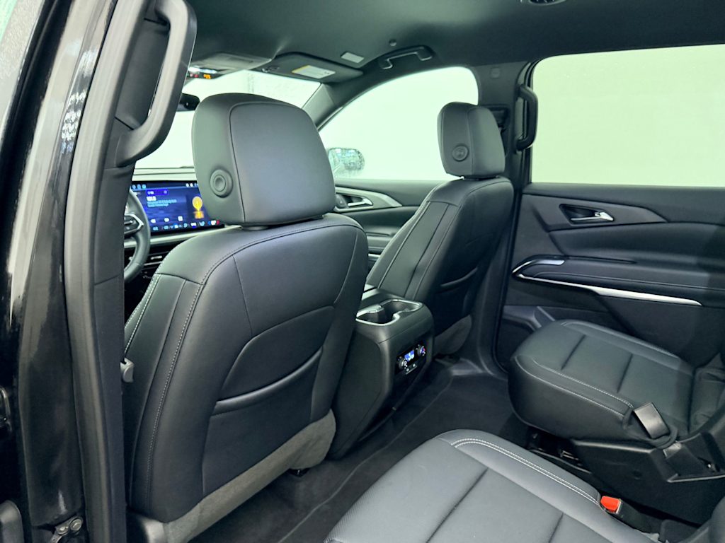 Thumbnail: 2025 Chevrolet Traverse - 13