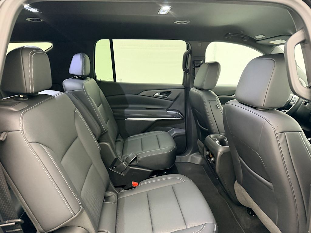 Thumbnail: 2025 Chevrolet Traverse - 27