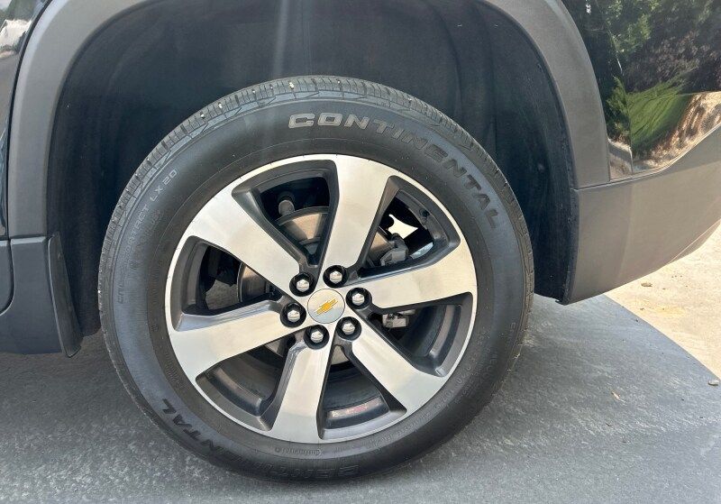 Thumbnail: 2023 Chevrolet Traverse - 3