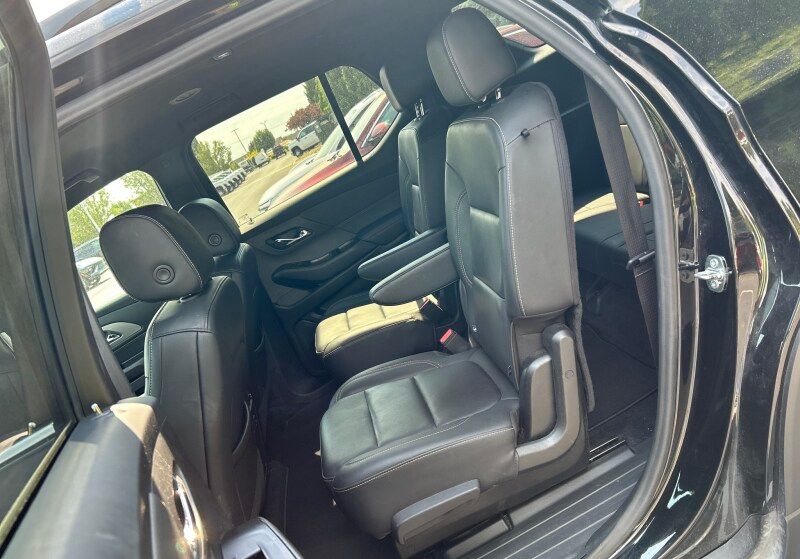 Thumbnail: 2023 Chevrolet Traverse - 5
