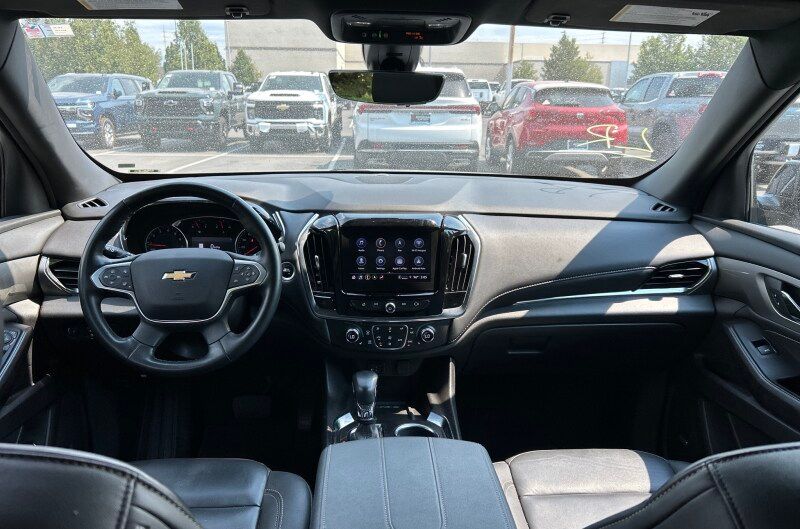 Thumbnail: 2023 Chevrolet Traverse - 2