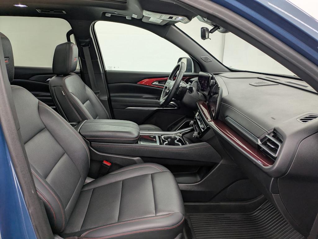Thumbnail: 2024 Chevrolet Traverse - 12