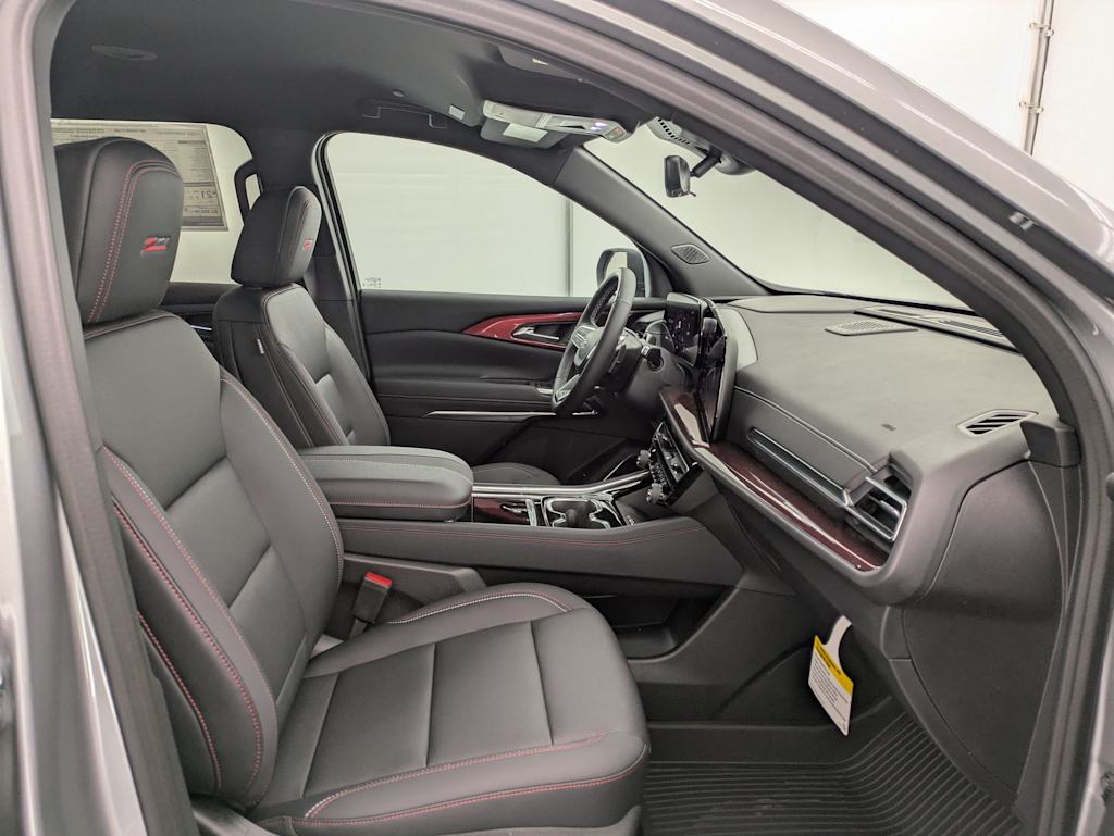 Thumbnail: 2026 Chevrolet Traverse - 12