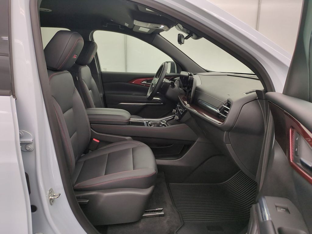 Thumbnail: 2026 Chevrolet Traverse - 12