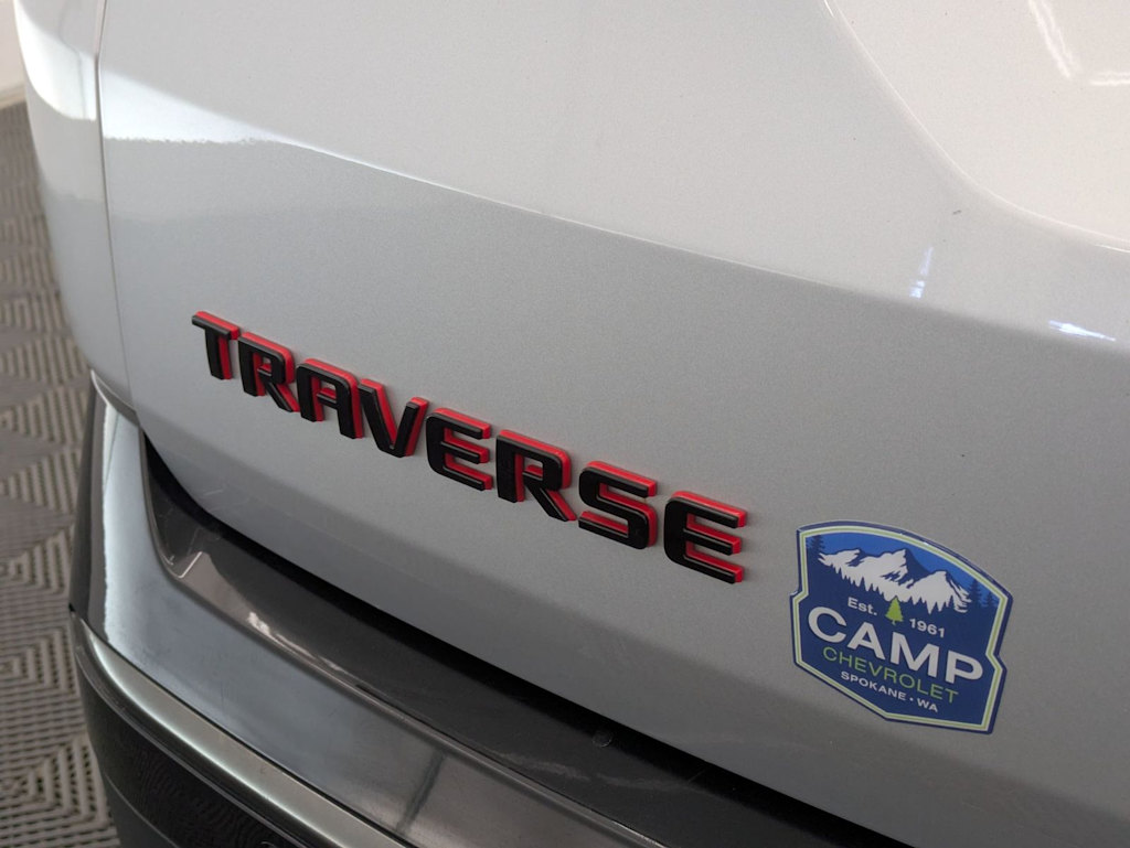 Thumbnail: 2018 Chevrolet Traverse - 26