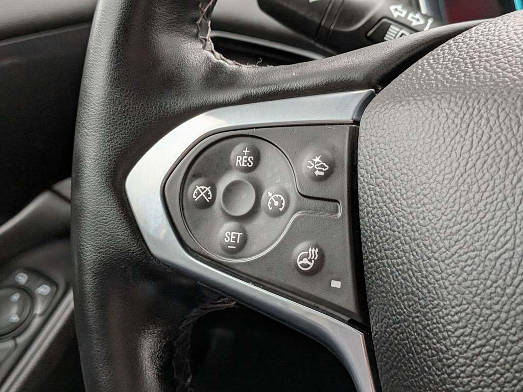 Thumbnail: 2023 Chevrolet Traverse - 31