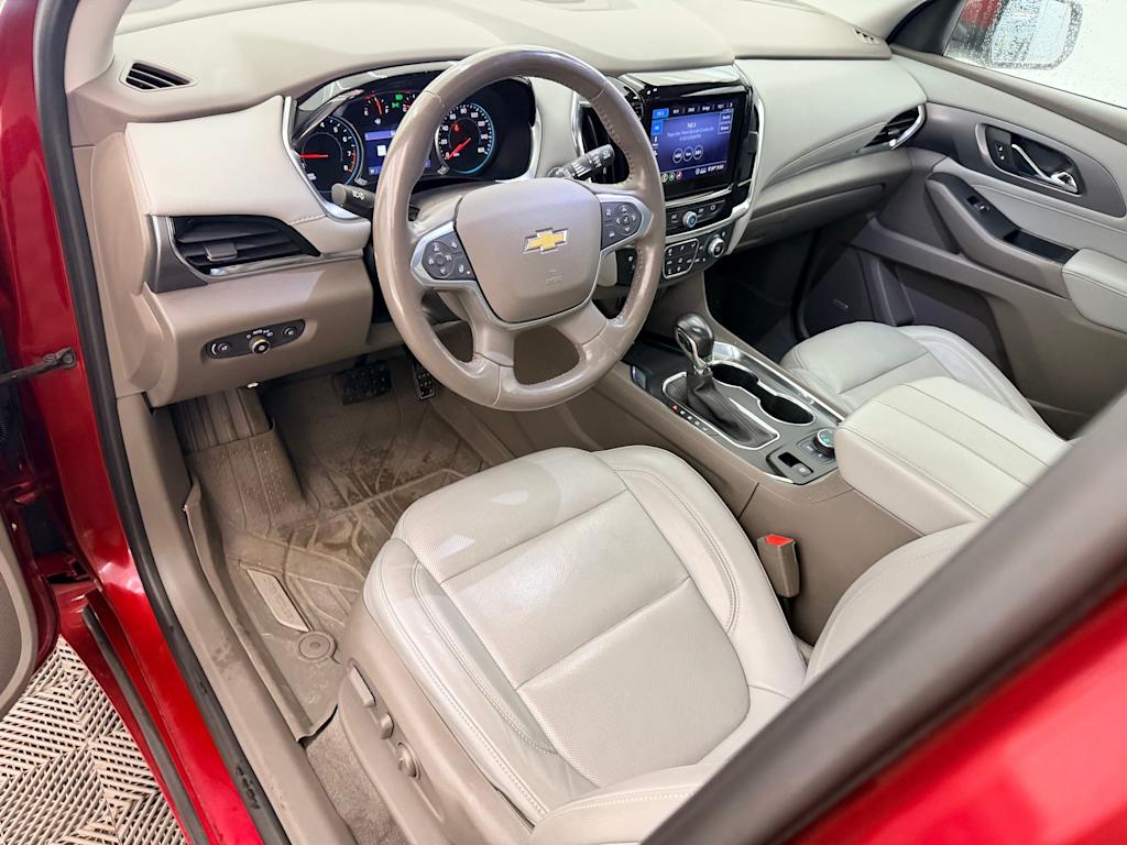 Thumbnail: 2021 Chevrolet Traverse - 2