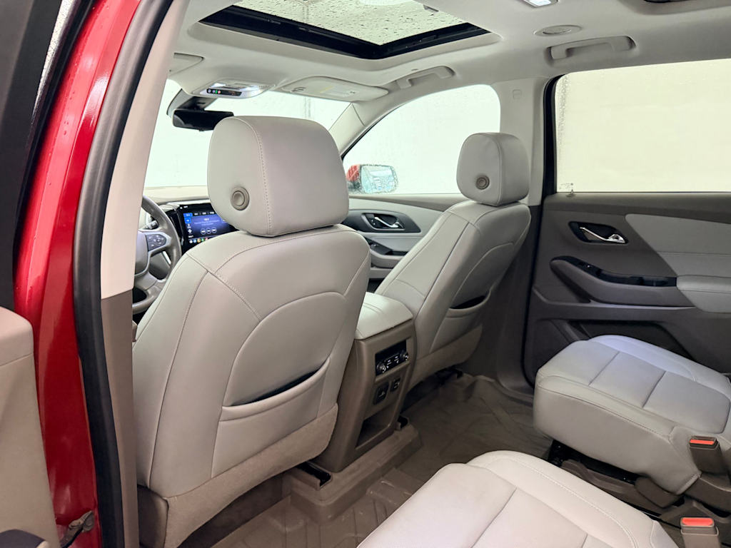 Thumbnail: 2021 Chevrolet Traverse - 13