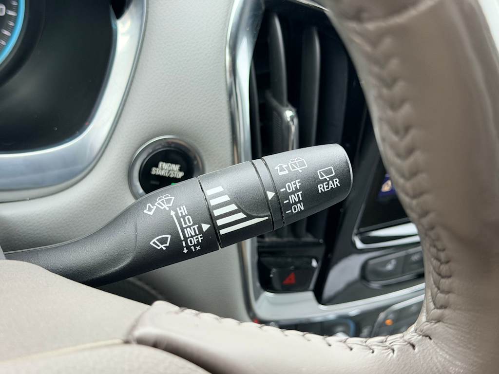 Thumbnail: 2021 Chevrolet Traverse - 33