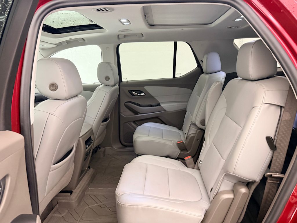 Thumbnail: 2021 Chevrolet Traverse - 29