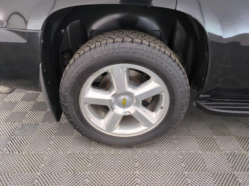 Thumbnail: 2007 Chevrolet Tahoe - 8