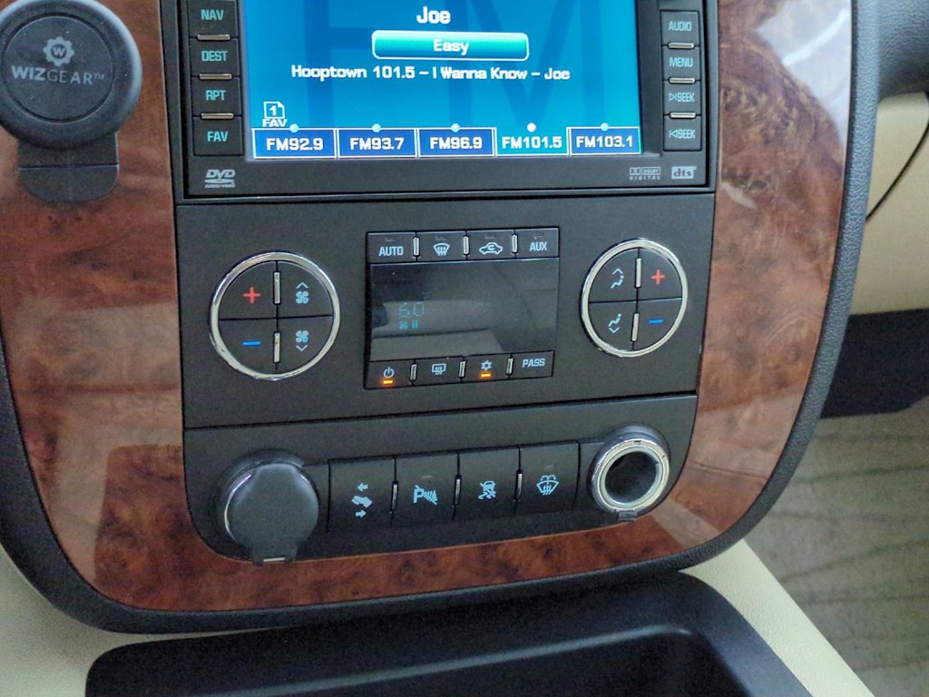 Thumbnail: 2007 Chevrolet Tahoe - 35
