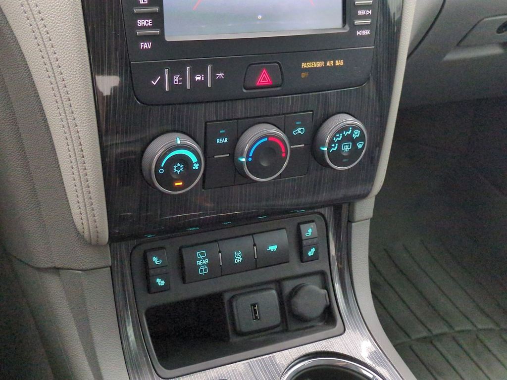 Thumbnail: 2017 Chevrolet Traverse - 33