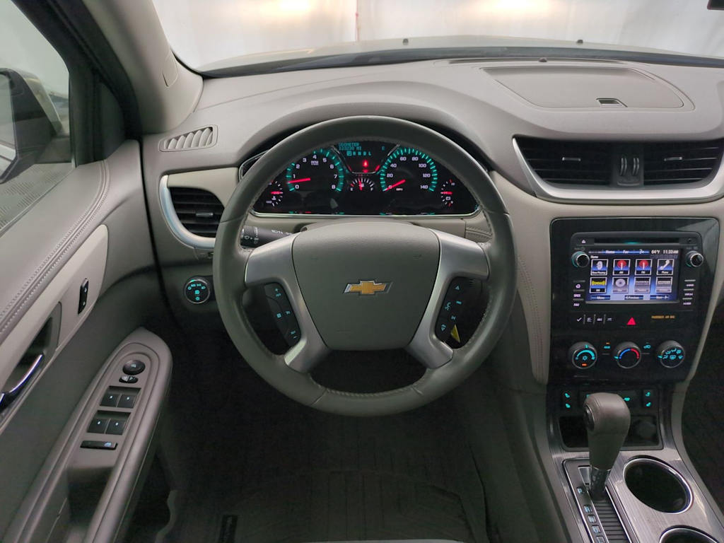 Thumbnail: 2017 Chevrolet Traverse - 14