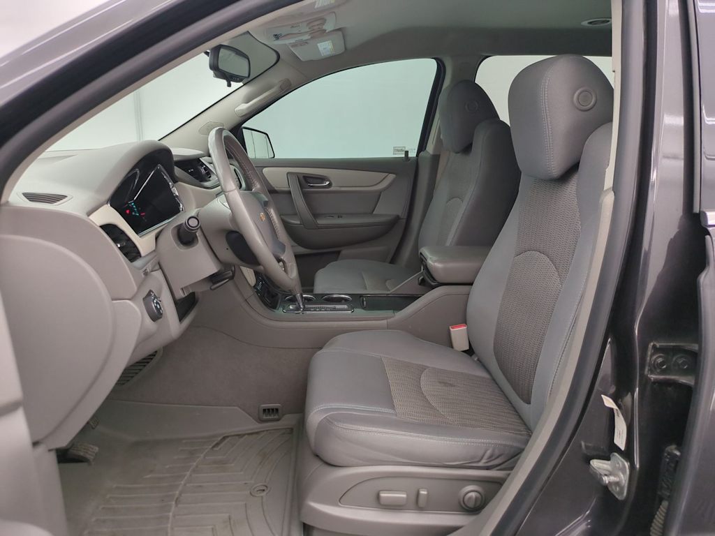 Thumbnail: 2017 Chevrolet Traverse - 11