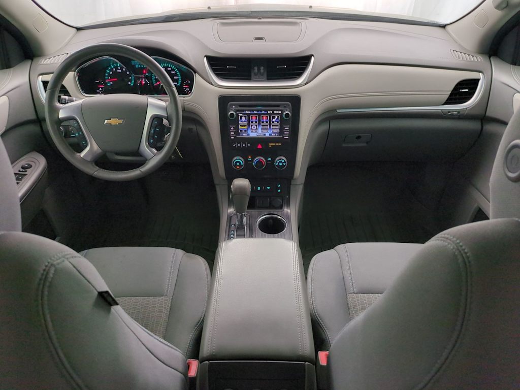 Thumbnail: 2017 Chevrolet Traverse - 10