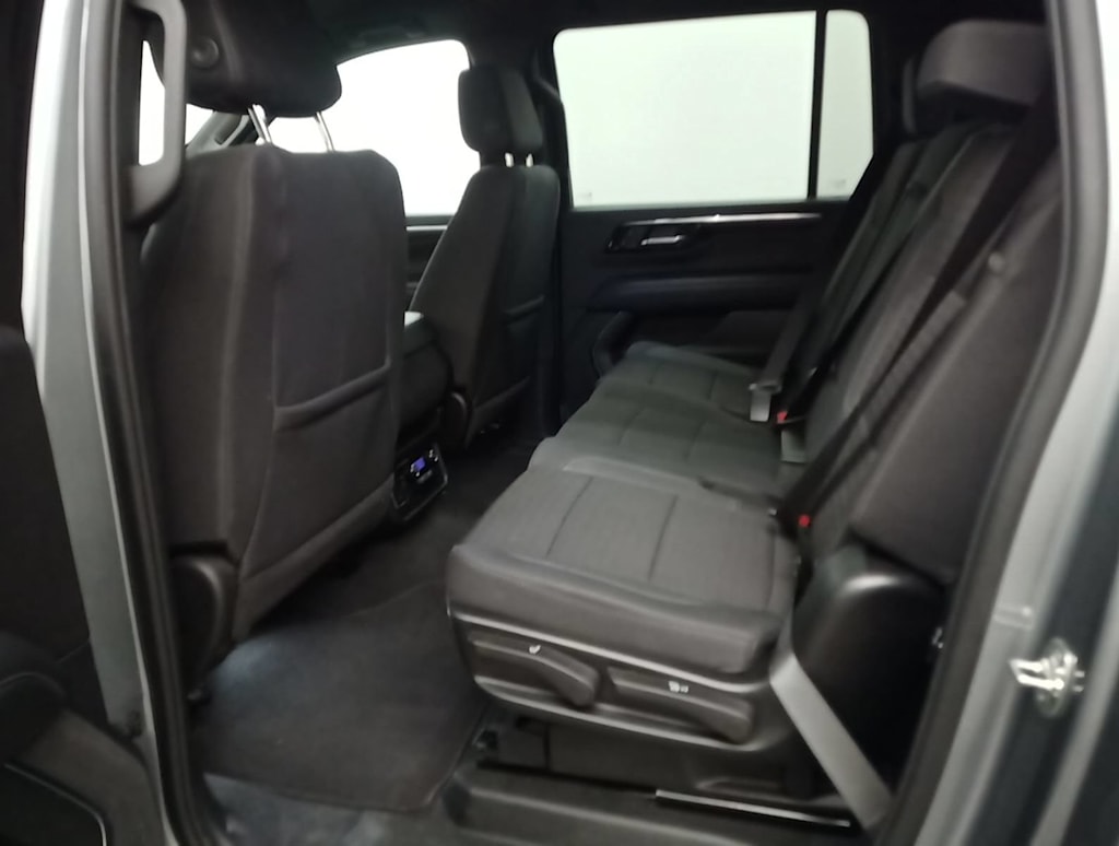 Thumbnail: 2026 Chevrolet Suburban - 6