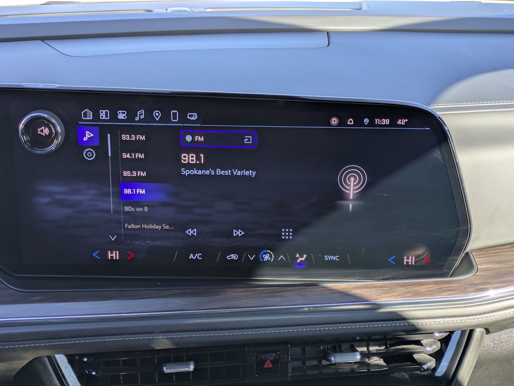 Thumbnail: 2025 Chevrolet Suburban - 15