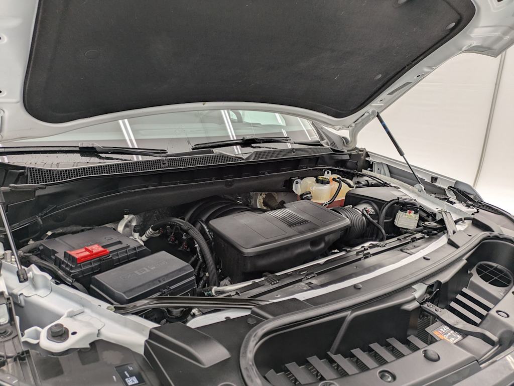 Thumbnail: 2025 Chevrolet Suburban - 9