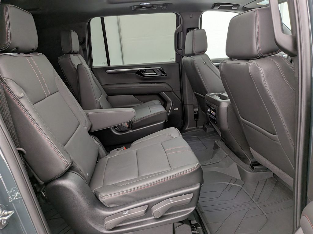 Thumbnail: 2026 Chevrolet Suburban - 29