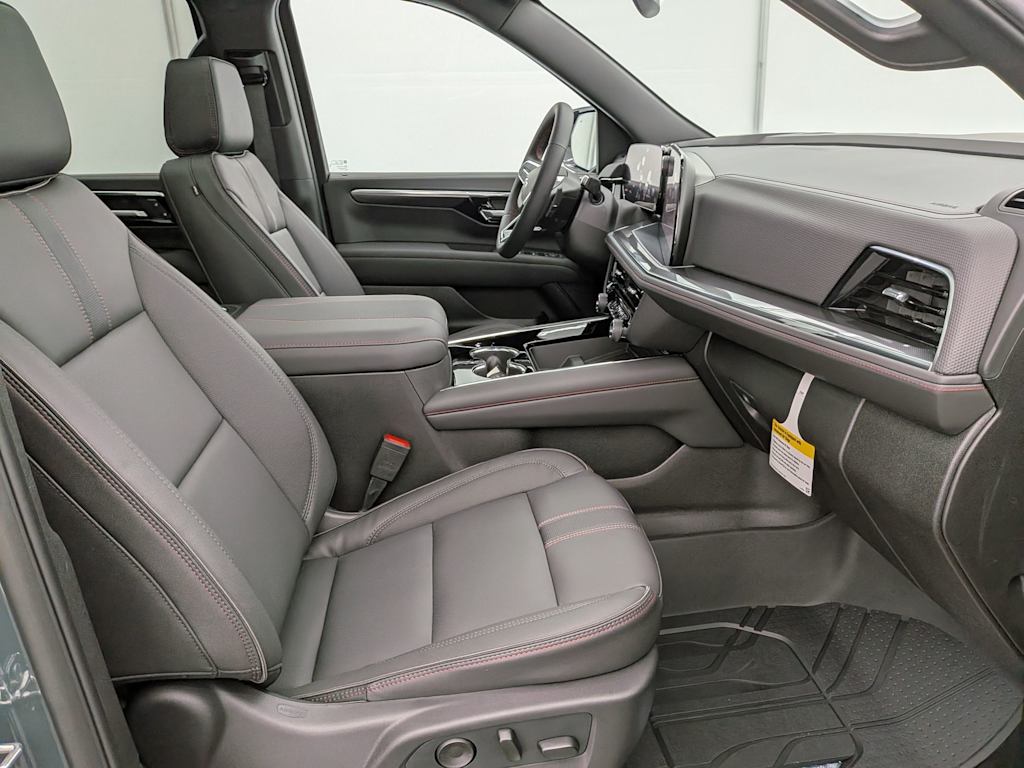 Thumbnail: 2026 Chevrolet Suburban - 12