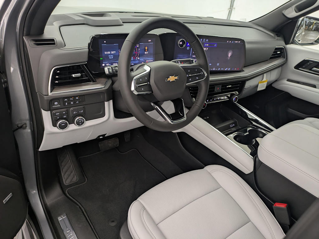 Thumbnail: 2025 Chevrolet Suburban - 2