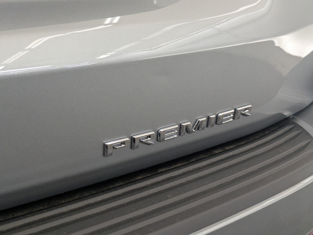 Thumbnail: 2025 Chevrolet Suburban - 25