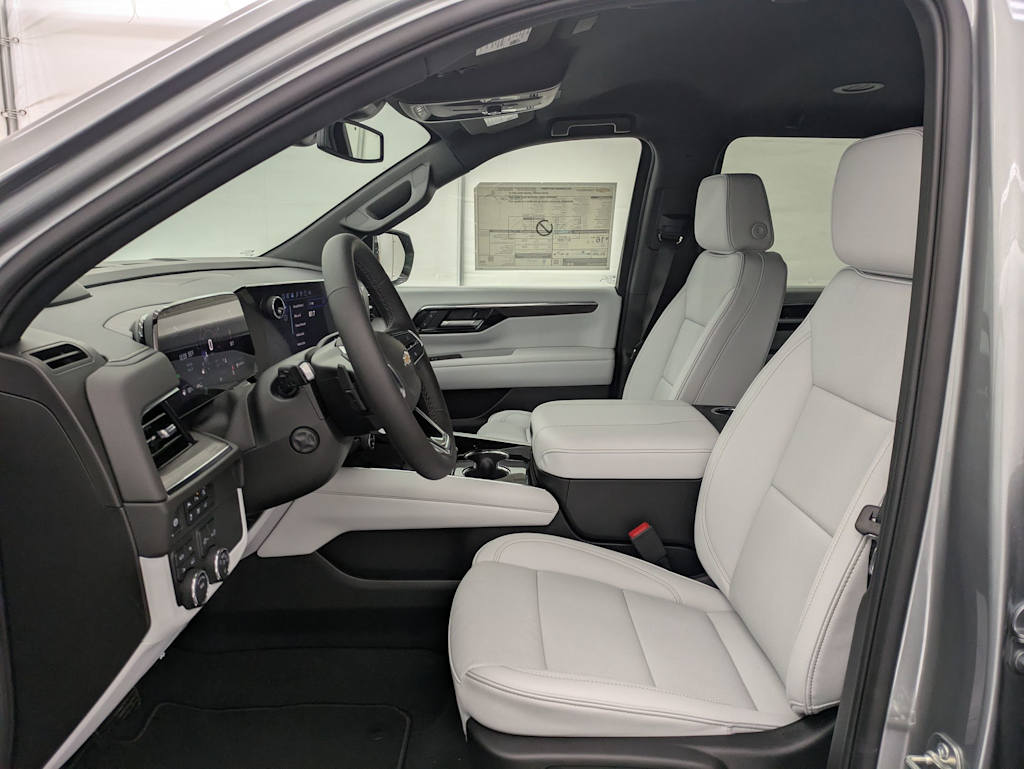 Thumbnail: 2025 Chevrolet Suburban - 11