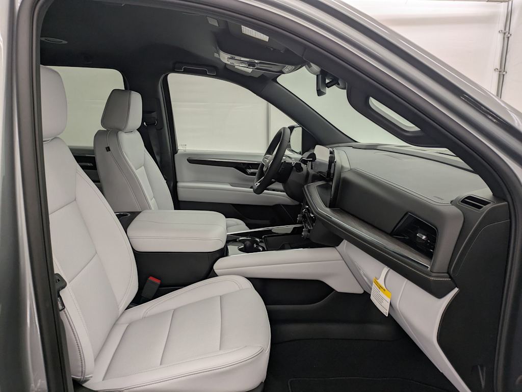 Thumbnail: 2025 Chevrolet Suburban - 12