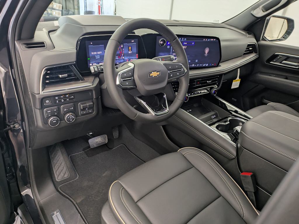 Thumbnail: 2025 Chevrolet Suburban - 2