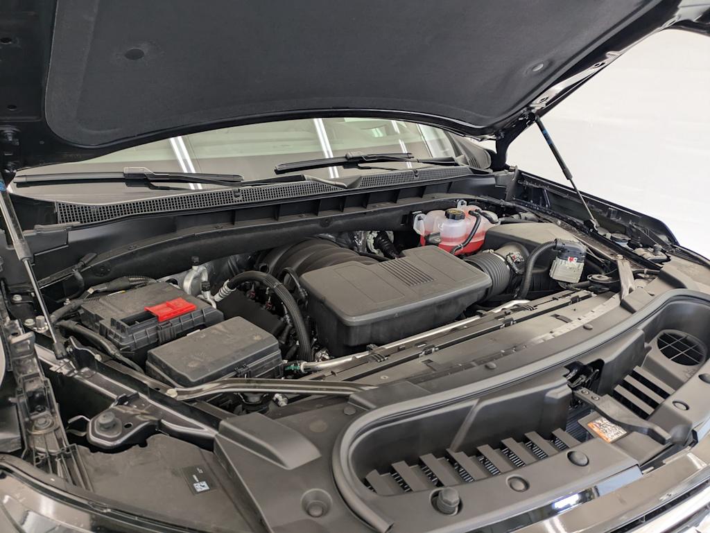 Thumbnail: 2025 Chevrolet Suburban - 8