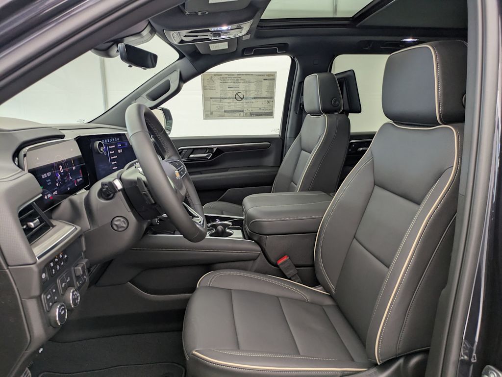 Thumbnail: 2025 Chevrolet Suburban - 10