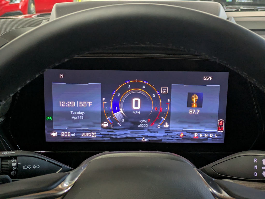 Thumbnail: 2025 Chevrolet Suburban - 38