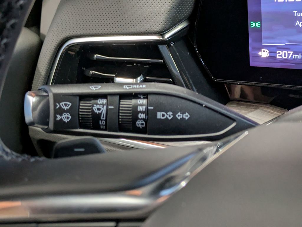 Thumbnail: 2025 Chevrolet Suburban - 33