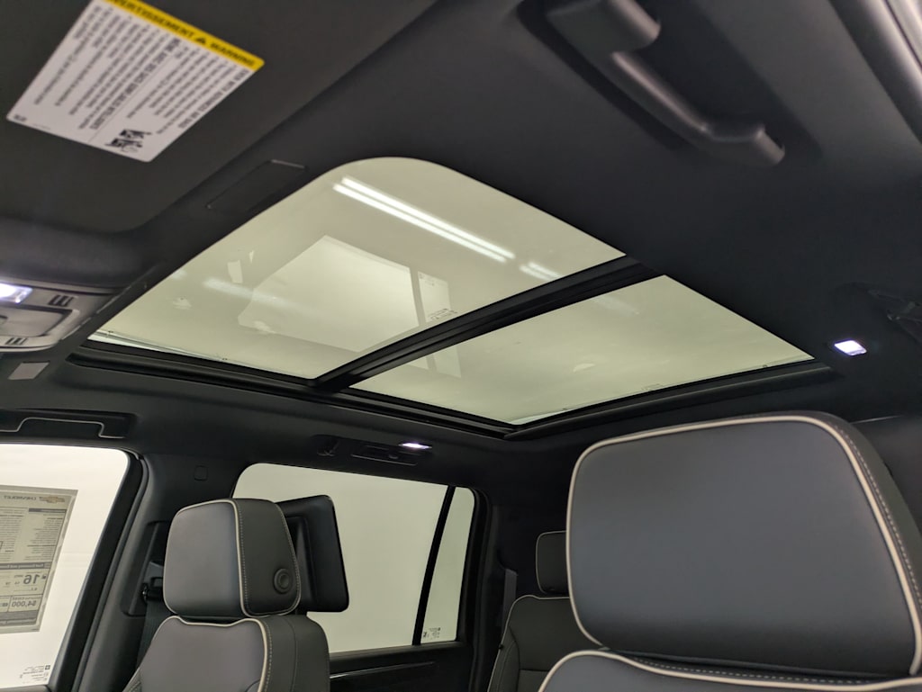 Thumbnail: 2025 Chevrolet Suburban - 26