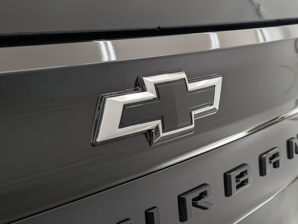 Thumbnail: 2025 Chevrolet Suburban - 23