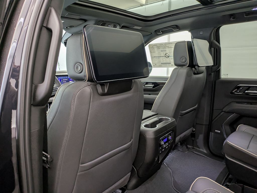 Thumbnail: 2025 Chevrolet Suburban - 12