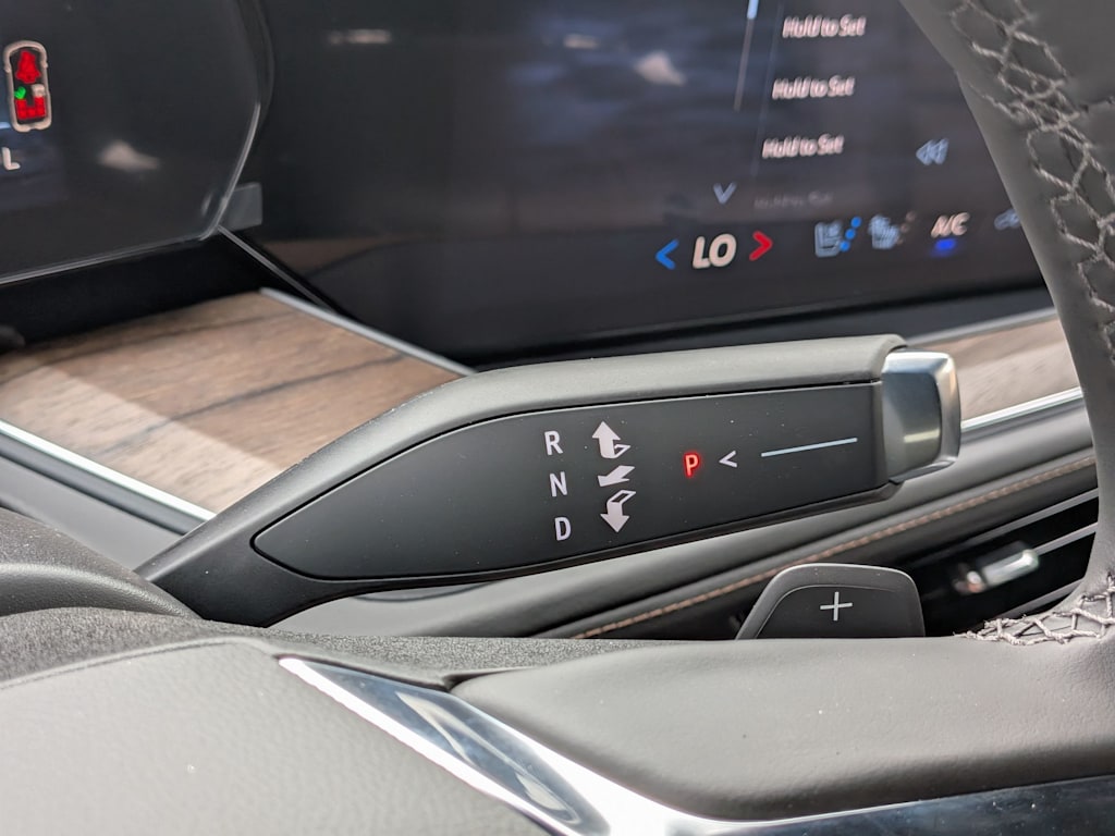 Thumbnail: 2026 Chevrolet Suburban - 34