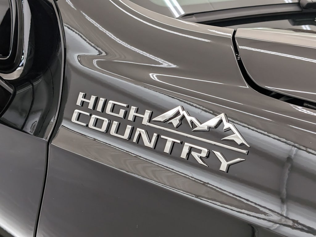 Thumbnail: 2026 Chevrolet Suburban - 24