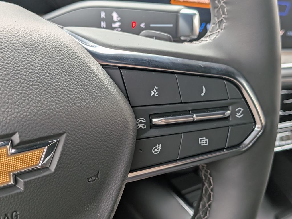 Thumbnail: 2026 Chevrolet Suburban - 30