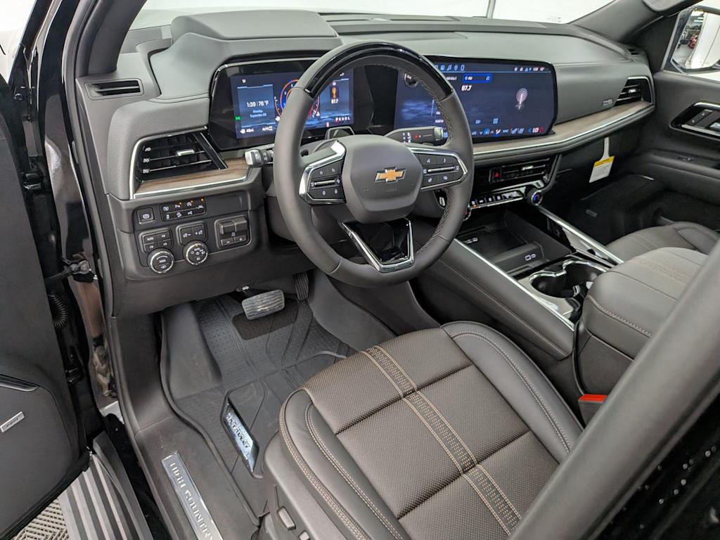 Thumbnail: 2026 Chevrolet Suburban - 2