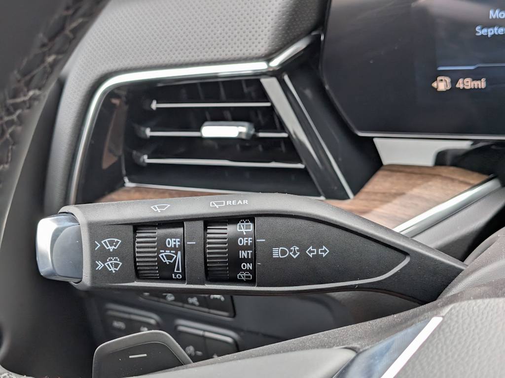 Thumbnail: 2026 Chevrolet Suburban - 31