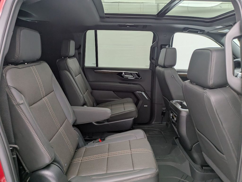 Thumbnail: 2026 Chevrolet Suburban - 29